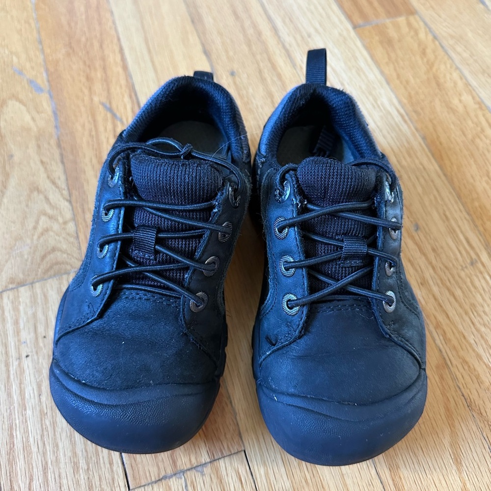 Keen 10T boys waterproof shoes